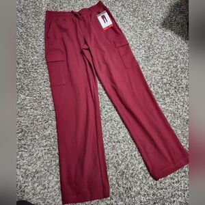 Brand New Mondetta Burgundy Cargo Pants Size M